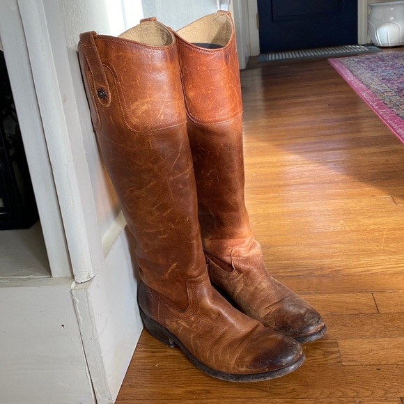 Frye - Picture 1 of 8